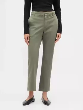 Pantalones caqui de talle medio