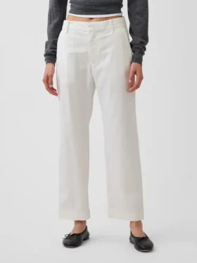 Pantalones caqui de talle medio