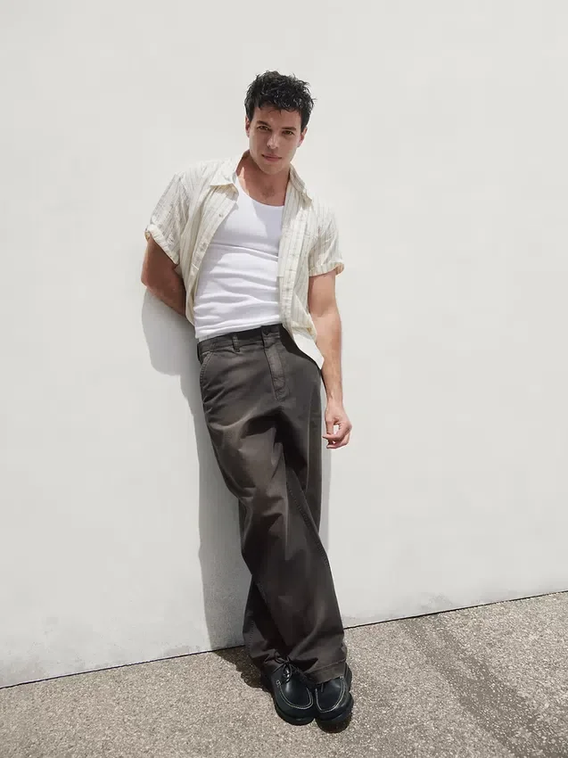 Pantalones caqui holgados