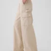 Pantalones caqui holgados de estilo cargo de talle medio