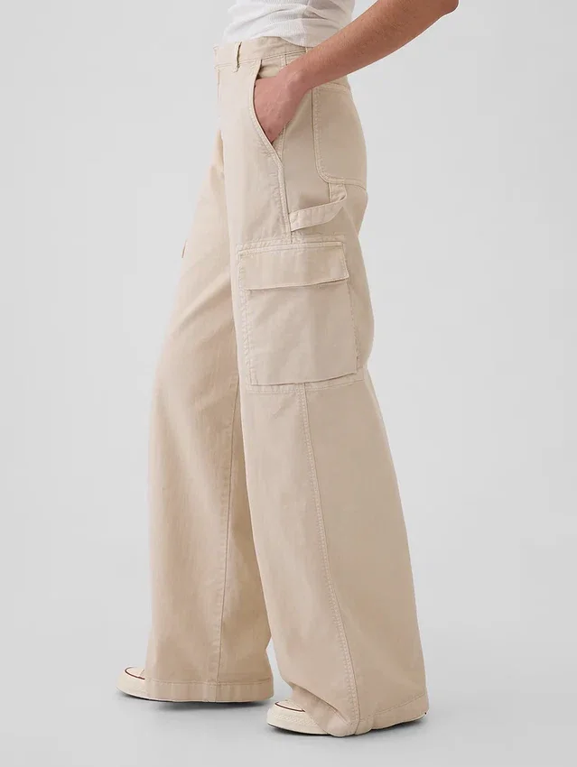 Pantalones caqui holgados de estilo cargo de talle medio