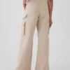 Pantalones caqui holgados de estilo cargo de talle medio