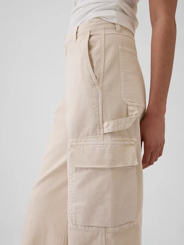 Pantalones caqui holgados de estilo cargo de talle medio