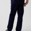 Pantalones caqui holgados de estilo moderno para niños