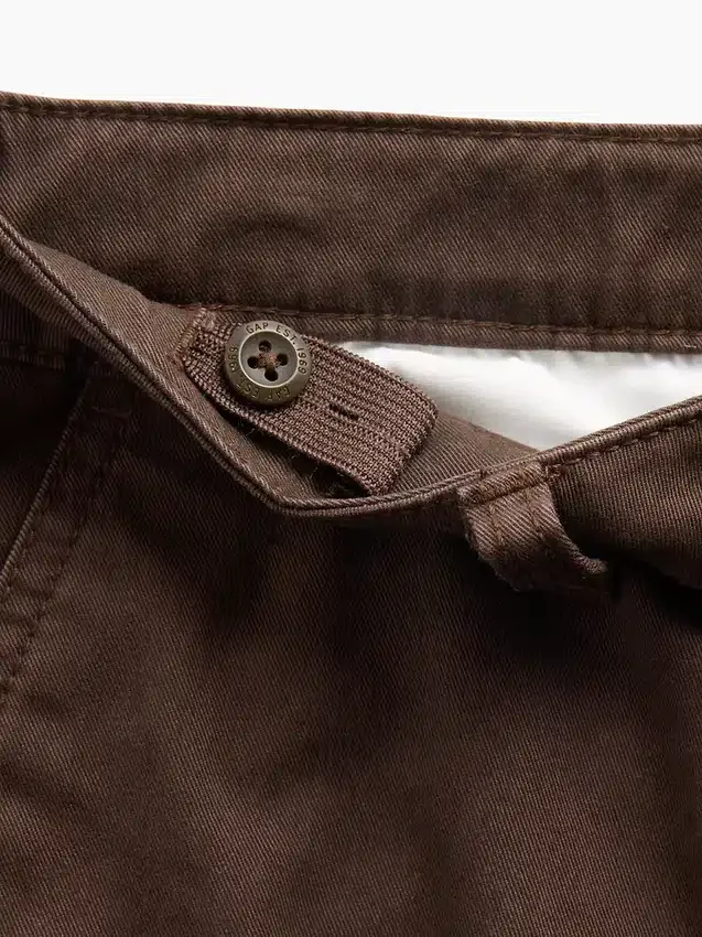 Pantalones caqui holgados de estilo moderno para niños