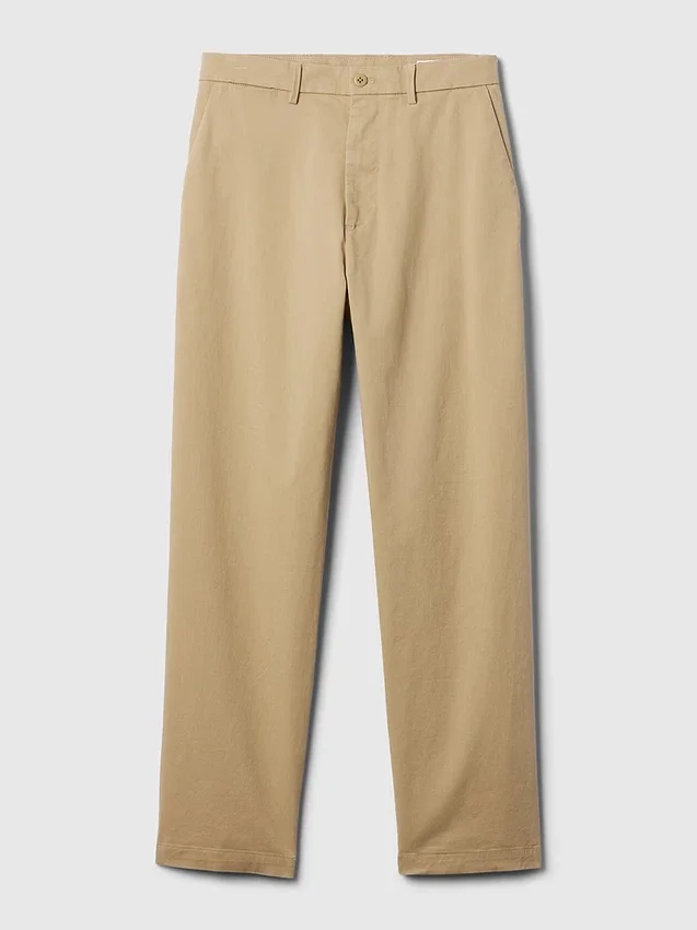 Pantalones caqui holgados y modernos