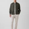 Pantalones caqui modernos de corte ajustado