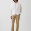 Pantalones caqui modernos de corte ajustado