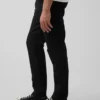 Pantalones caqui modernos de corte ajustado