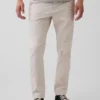 Pantalones caqui modernos de corte ajustado