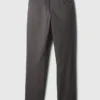 Pantalones caqui modernos de corte ajustado