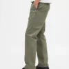 Pantalones caqui rectos de corte relajado en sarga pesada