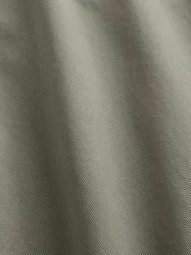 Pantalones caqui rectos de corte relajado en sarga pesada