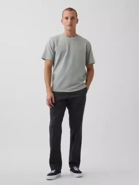 Pantalones caqui rectos modernos