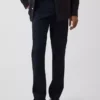 Pantalones caqui rectos modernos