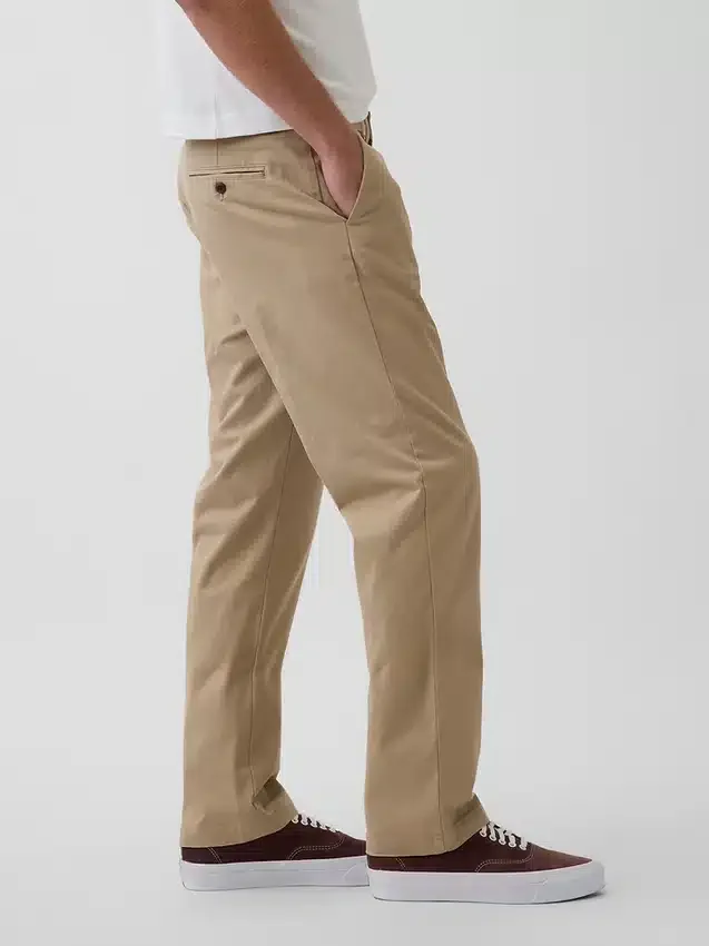Pantalones caqui rectos modernos