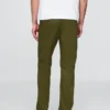 Pantalones caqui rectos modernos