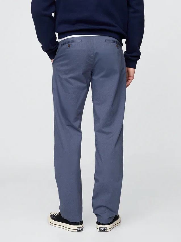 Pantalones caqui rectos modernos