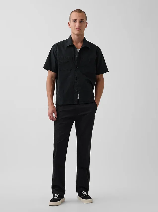 Pantalones caqui rectos modernos