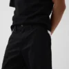 Pantalones caqui rectos modernos