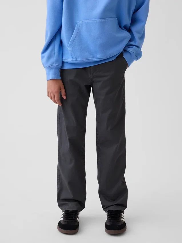 Pantalones caqui rectos y holgados de estilo uniforme moderno para niños