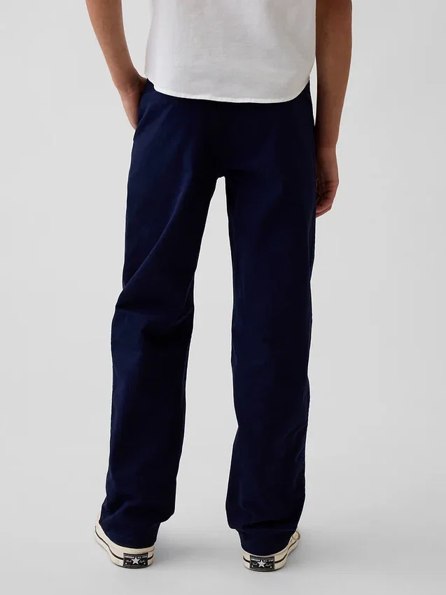 Pantalones caqui rectos y holgados de estilo uniforme moderno para niños