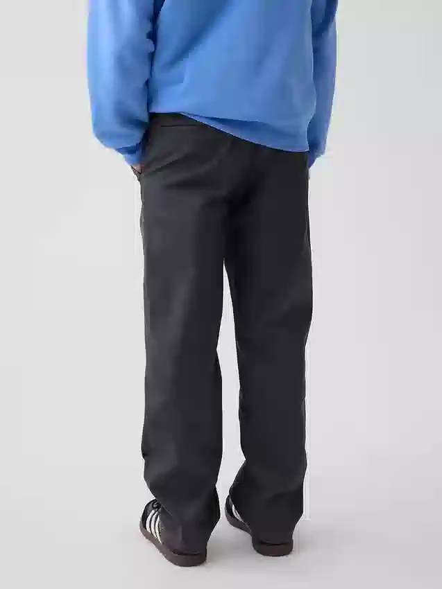 Pantalones caqui rectos y holgados de estilo uniforme moderno para niños