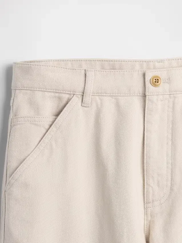 Pantalones caqui utilitarios de corte recto y estilo relajado