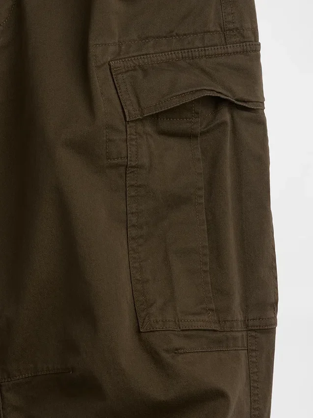 Pantalones cargo de corte holgado