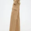 Pantalones cargo de talle alto de GAP × Victoria Beckham
