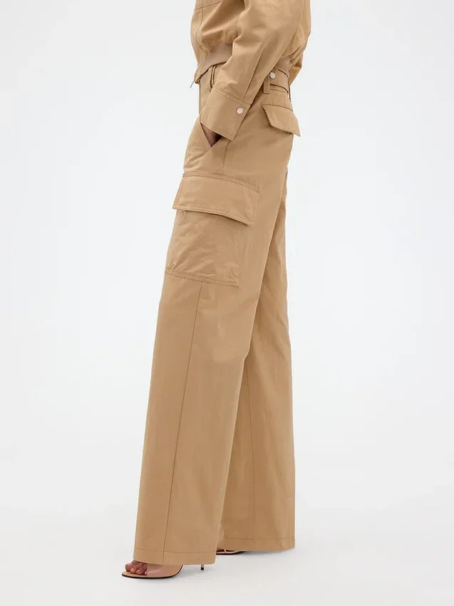 Pantalones cargo de talle alto de GAP × Victoria Beckham