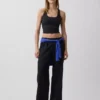 Pantalones cómodos de talle bajo GapFit Tech
