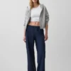 Pantalones cómodos de talle bajo GapFit Tech