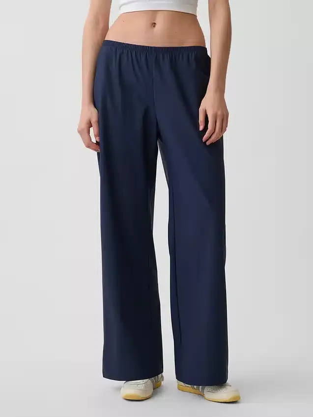 Pantalones cómodos de talle bajo GapFit Tech