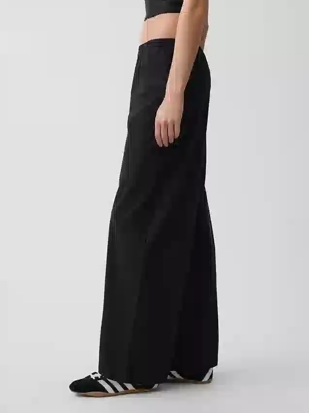 Pantalones cómodos de talle bajo GapFit Tech