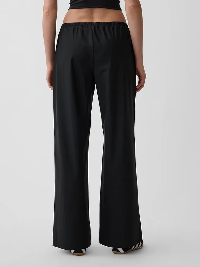 Pantalones cómodos de talle bajo GapFit Tech