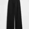 Pantalones cómodos de talle bajo GapFit Tech