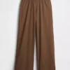 Pantalones cómodos de talle bajo GapFit Tech