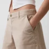 Pantalones cortos caqui de talle medio