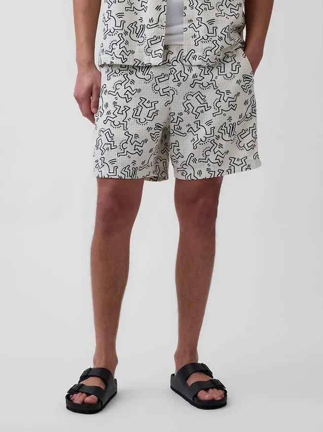 Pantalones cortos cómodos con textura de Keith Haring
