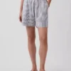 Pantalones cortos cómodos de mezcla de lino de 6"