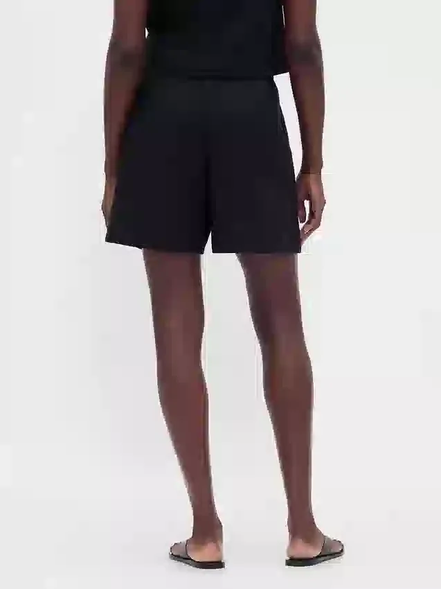 Pantalones cortos cómodos de mezcla de lino de 6"