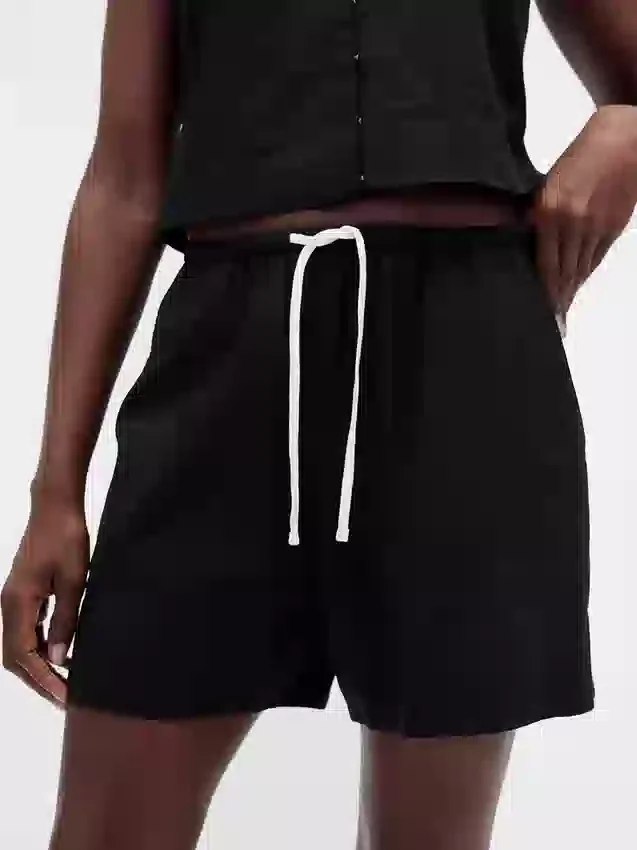 Pantalones cortos cómodos de mezcla de lino de 6"
