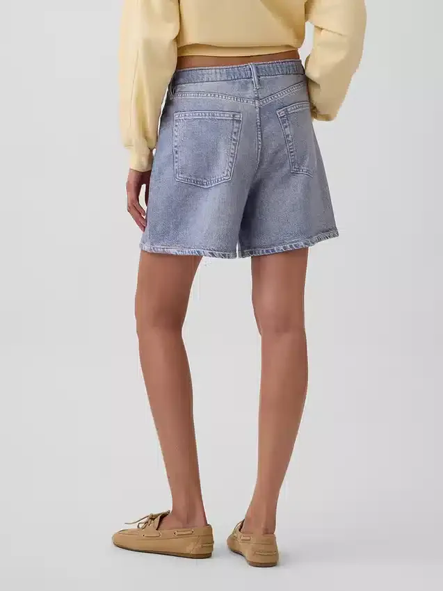 Pantalones cortos cómodos de tela de punto estampada estilo denim, de talle medio, de 5"