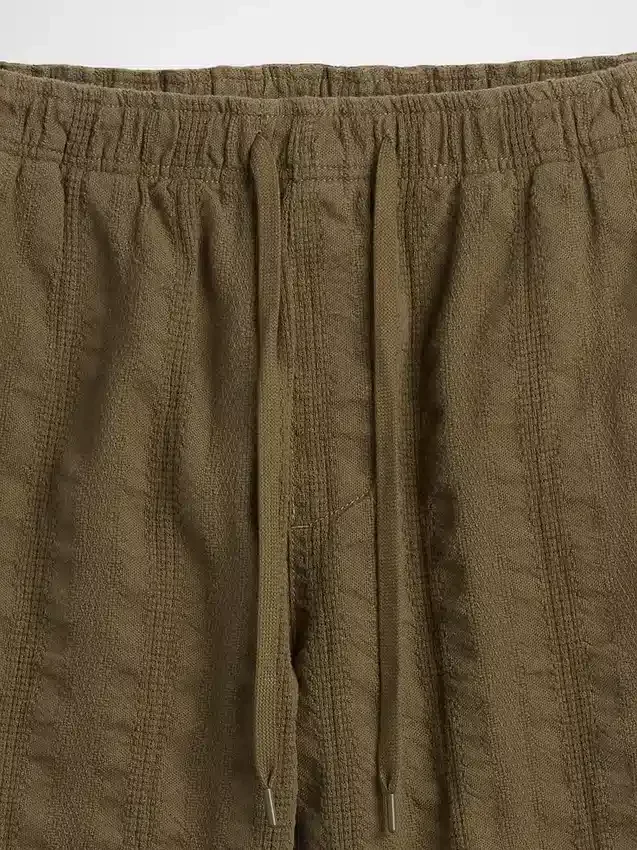 Pantalones cortos cómodos texturizados de 7"