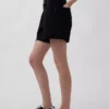 Pantalones cortos de corte relajado ultrasuaves de tiro medio de 4"