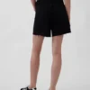 Pantalones cortos de corte relajado ultrasuaves de tiro medio de 4"