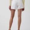 Pantalones cortos de corte relajado ultrasuaves de tiro medio de 4"