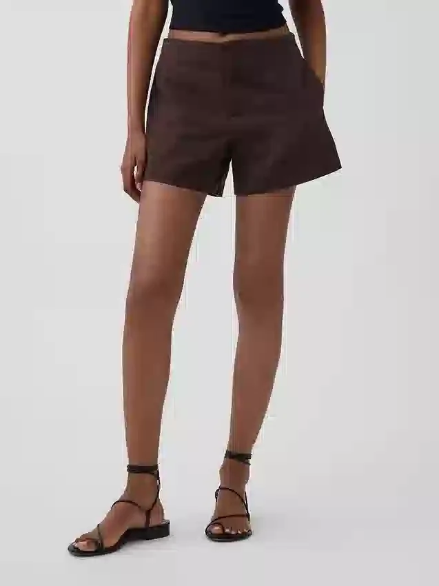 Pantalones cortos de mezcla de lino de tiro medio de 4"