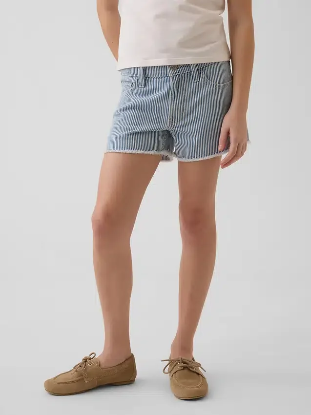 Pantalones cortos de mezclilla a rayas de talle bajo para niños